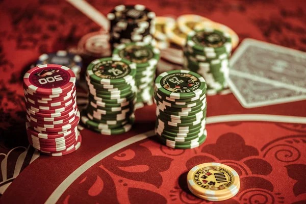 wasiat4d platform showing football markets, live-dealer tables, and slot games